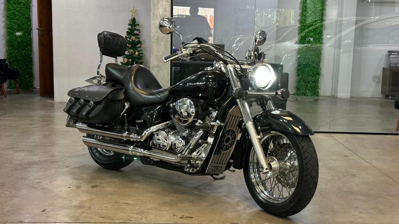 Shadow 750
